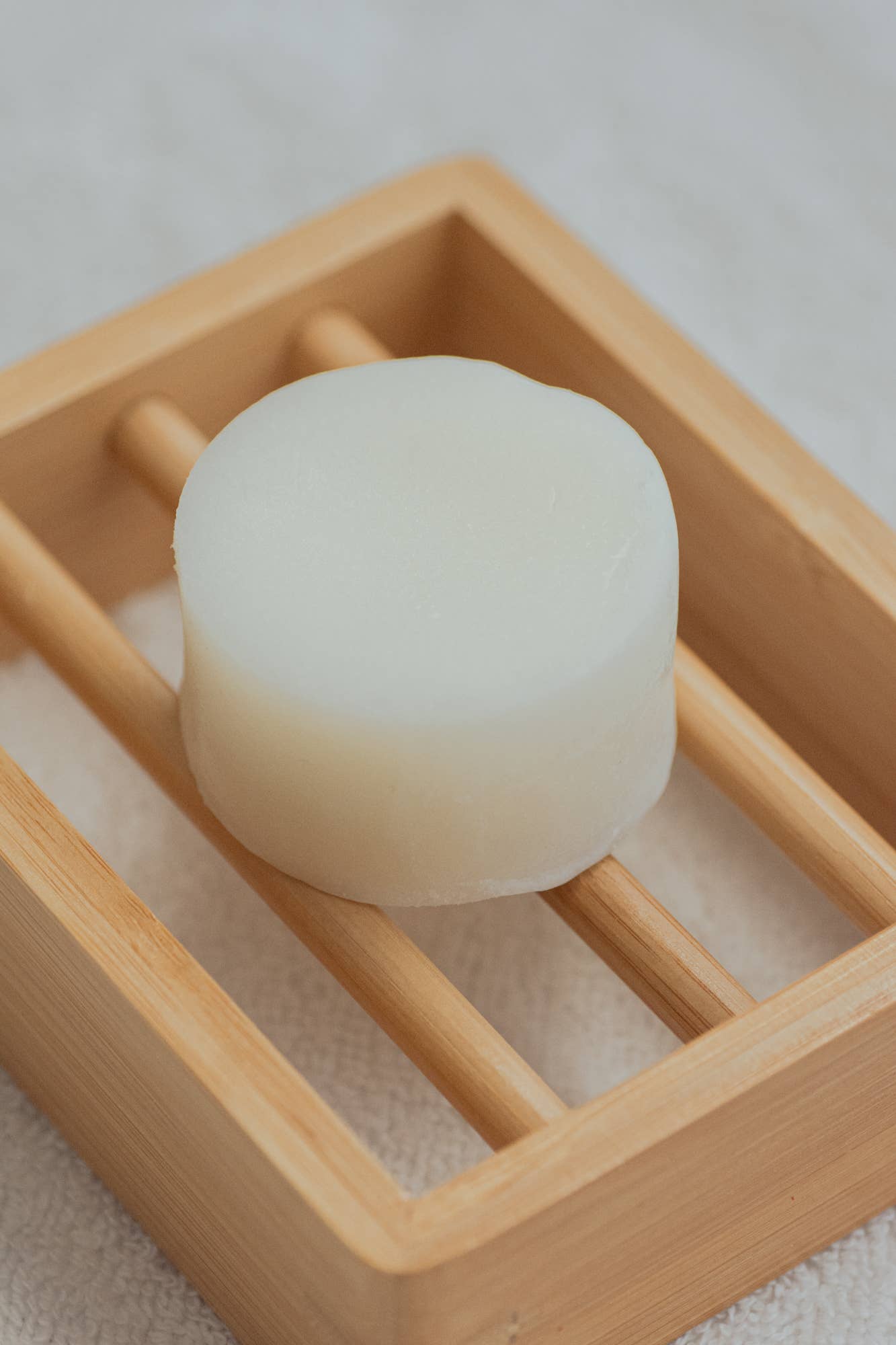 SOLIDSILK® Delicate Volume Shampoo Bar