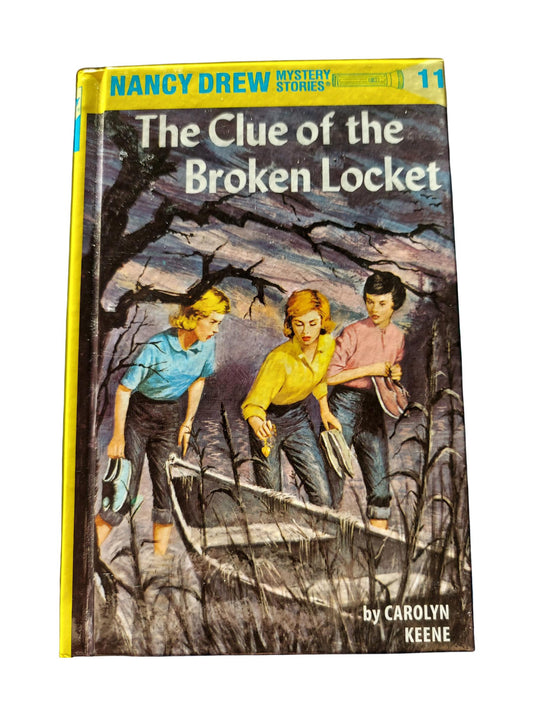 Nancy Drew #11 The Clue of the Broken Locket by Carolyn Keene (Like New)